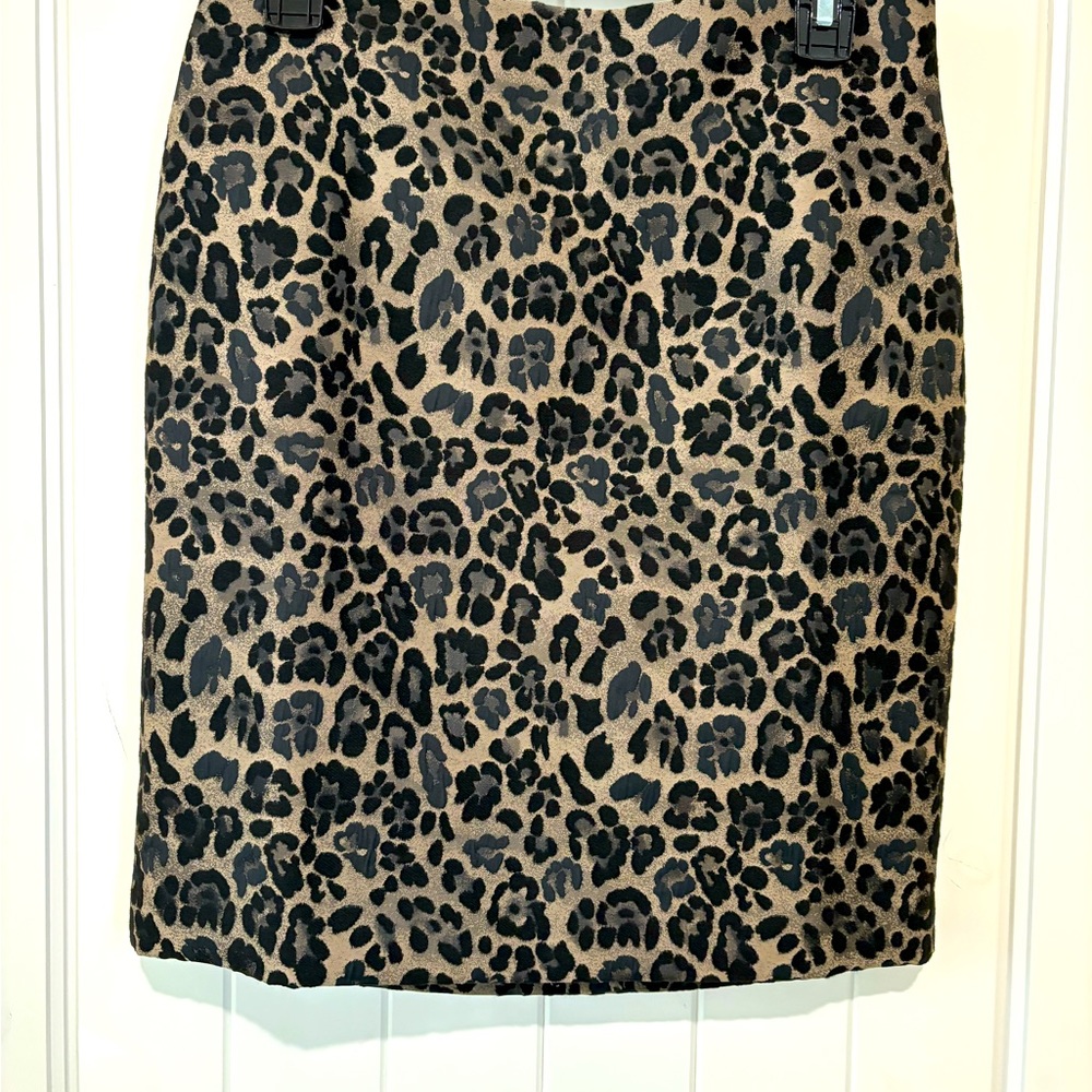 Ann Taylor leopard print skirt